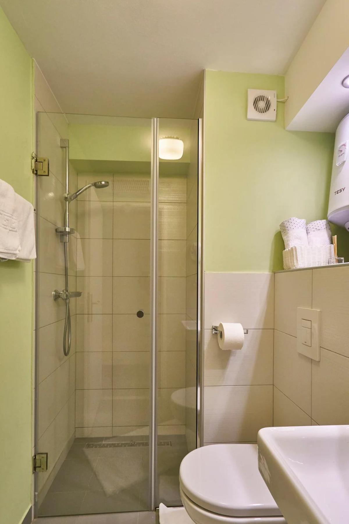 Iza Roka Dubrovnik