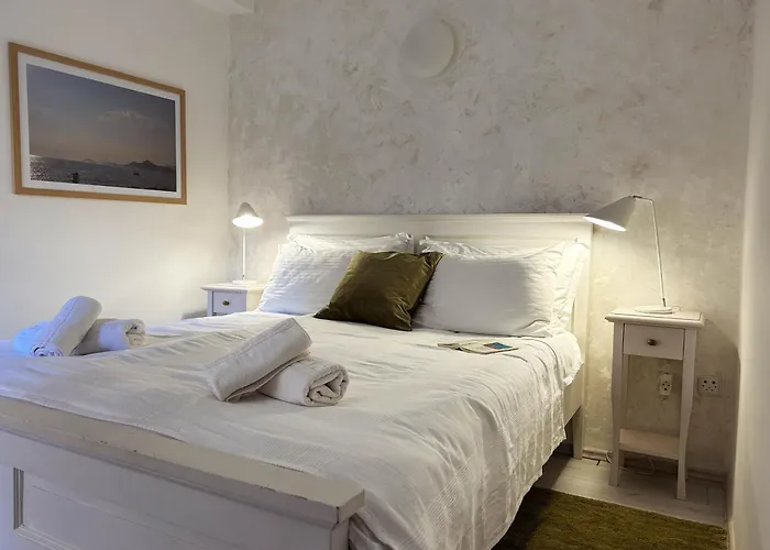 Iza Roka Apartments